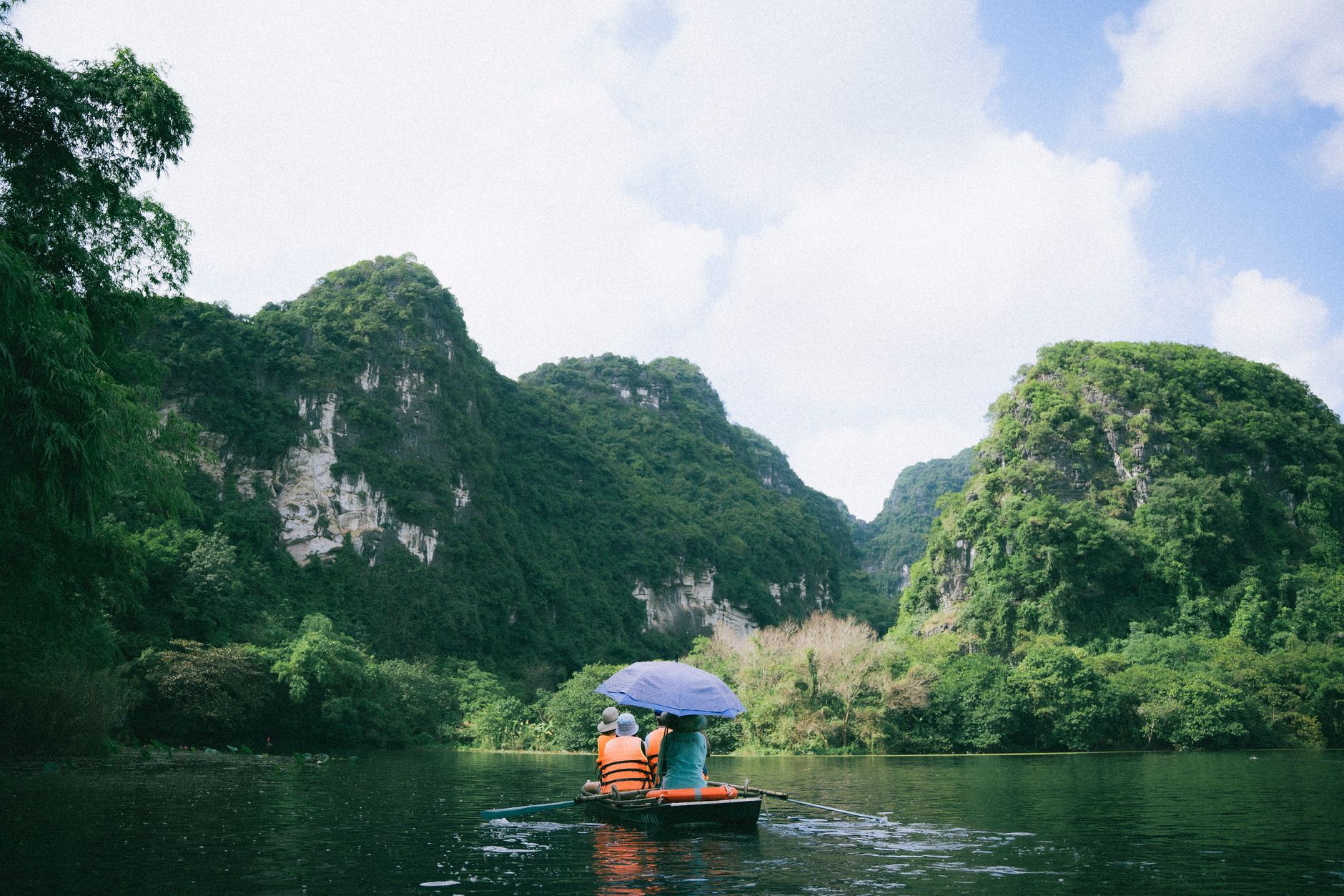 tranquil boat ride in ninh binh vietnam